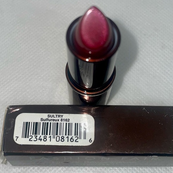 COPY - ⭐️⭐️HOST PICK⭐️⭐️ Fashion Fair Lipstick Rouge à lèvres Sultry #8162 - Picture 3 of 8